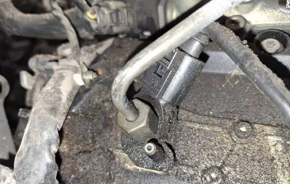 Audi A6 S6 C6 4F Fuel injector