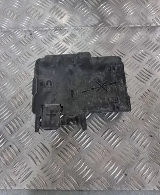 Opel Adam Fuse box cover 525230582