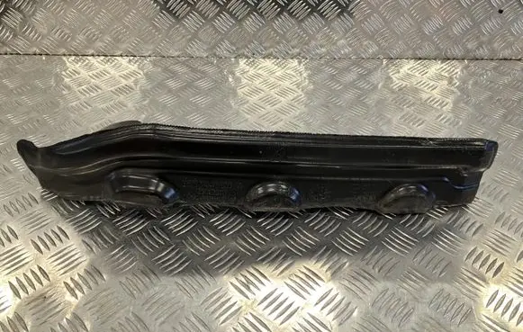 BMW 2 F44 Fender foam support/seal 7448811