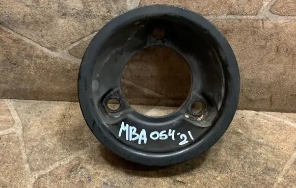 Mercedes-Benz C W205 Water pump pulley 210511238R