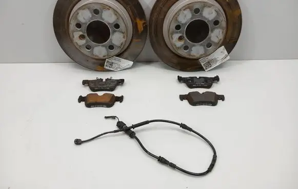 Mini One - Cooper F56 F55 Brake discs and calipers set 