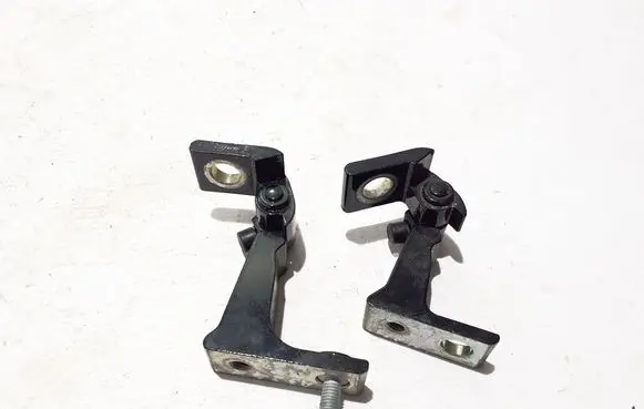 Audi A3 8Y Front door upper hinge 8W5831403A