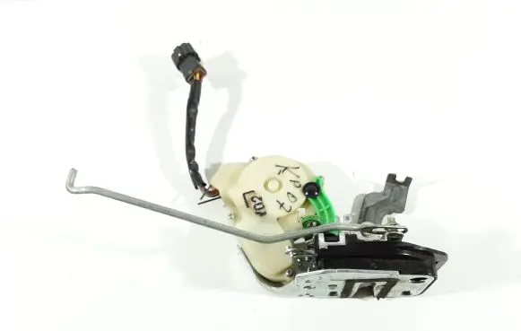 KIA Sorento Front door lock A045246 Y02