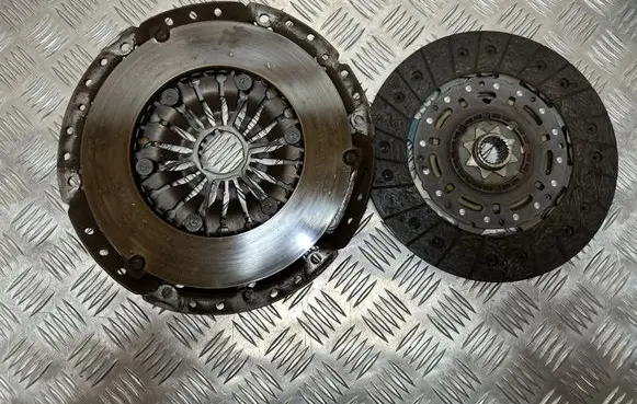 Volvo XC90 Clutch pressure plate 324032710