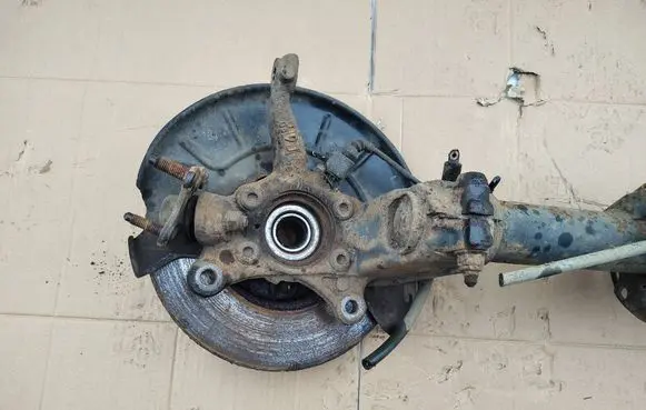 Volkswagen Caddy Front wheel hub spindle knuckle