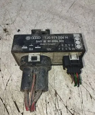 Audi A3 S3 8L Coolant fan relay 1J0919506H 898884000