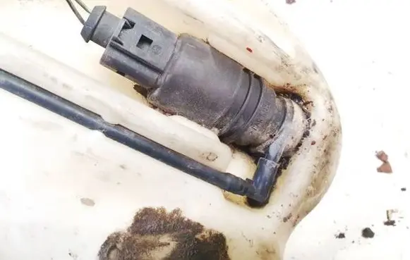 Audi A6 S6 C5 4B Windscreen/windshield washer pump