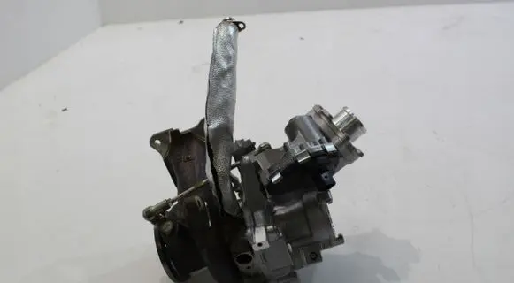Volkswagen T-Roc Turbo 06K145654J