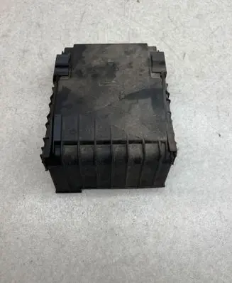 Volkswagen Touran I Fuse box cover 1K0937132F 17180061