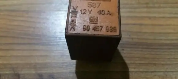 Opel Tigra A Other relay GM90457986 587
