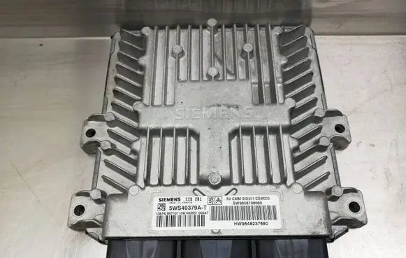 Peugeot 407 Engine control unit/module 9648237680 5WS40379AT