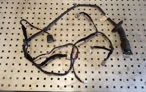 KIA Sportage Front door wiring loom 916103U320