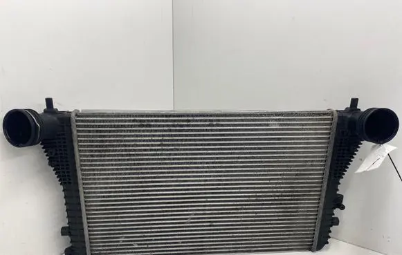 Volkswagen Touran I Intercooler radiator 1K0145803