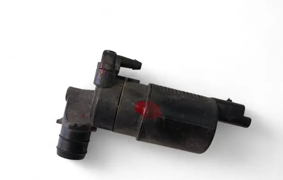 Peugeot 107 Windscreen/windshield washer pump 8200031805