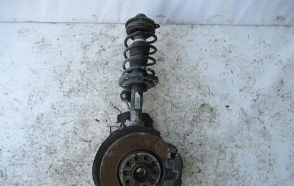 Alfa Romeo Giulietta Front wheel hub spindle knuckle 50514556