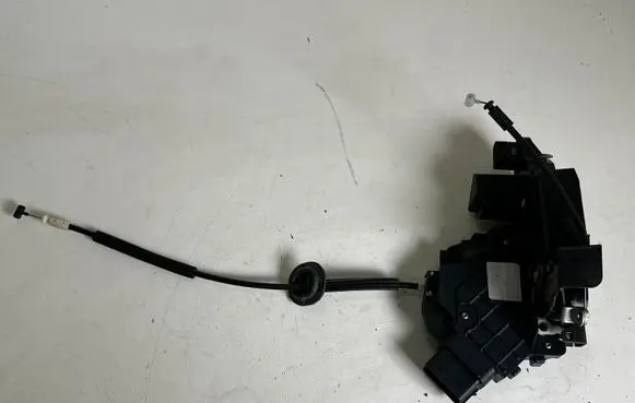 Land Rover Discovery 4 - LR4 Rear door lock 014521801