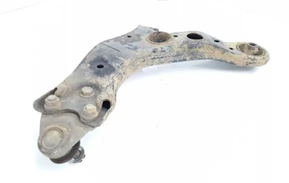 Toyota RAV 4 (XA40) Front lower control arm/wishbone