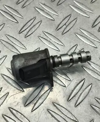 Seat Leon (5F) Oil pressure sensor 04L906455J 04L906455