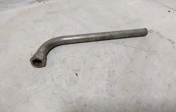 Audi A4 S4 B5 8D Wheel nut wrench 4D0012219A