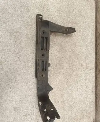 Volkswagen Transporter - Caravelle T5 Rear bumper mounting bracket 7H0807393C