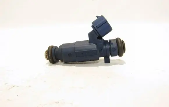 KIA Ceed Fuel injector 353102B000