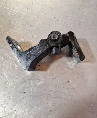 Audi A4 S4 B8 8K Front door upper hinge 8K0831401E 191204S