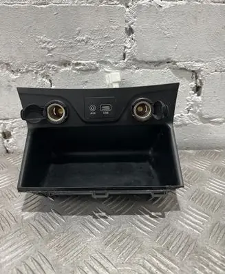 Hyundai Tucson TL AUX in-socket connector 84631D7000