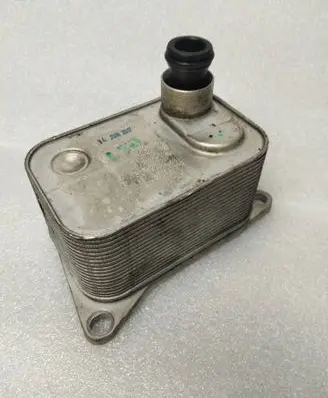 Audi Q5 SQ5 Engine oil radiator 06K117021K
