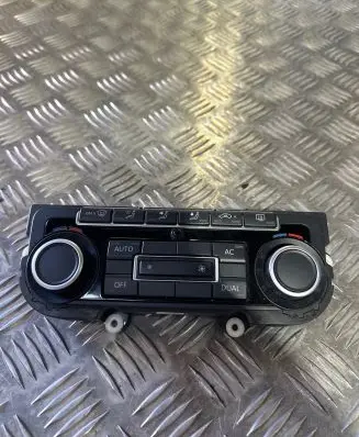 Volkswagen PASSAT B7 Climate control unit 5K0907044
