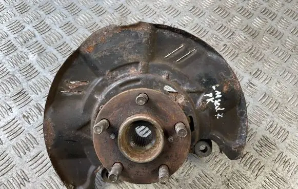 Subaru Legacy Front wheel hub