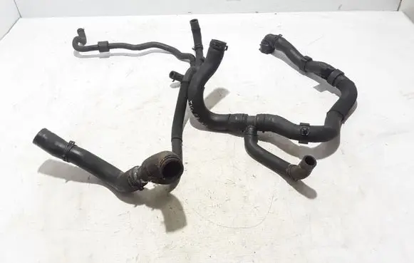Volkswagen Tiguan Engine coolant pipe/hose 5N0122073K