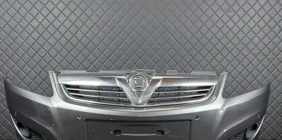 Opel Zafira B Front bumper 