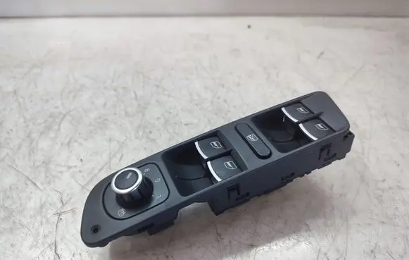 Volkswagen Tiguan Electric window control switch 5K2959565
