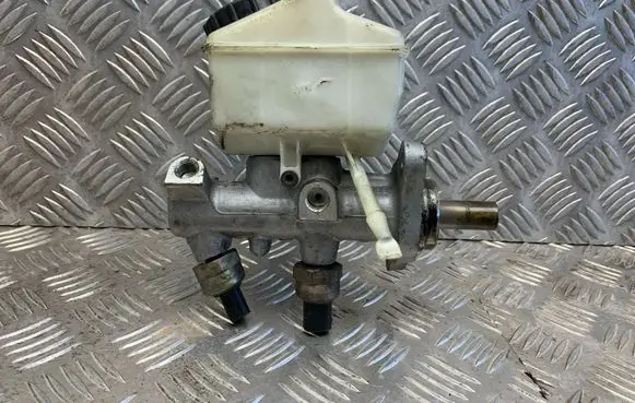 Volvo XC90 Master brake cylinder 8646009