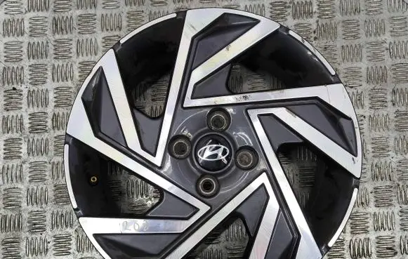 R16 alloy rim