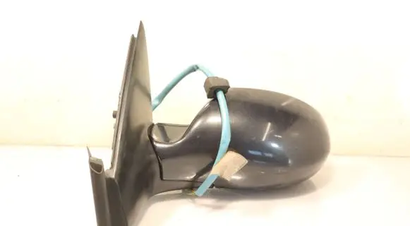 Front door electric wing mirror