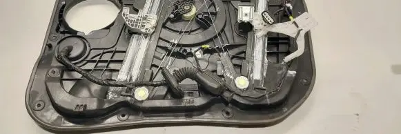 KIA Sorento Front door manual window regulator 
