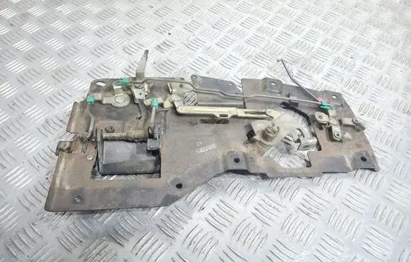 Chrysler Grand Voyager II Sliding door lock 04673369