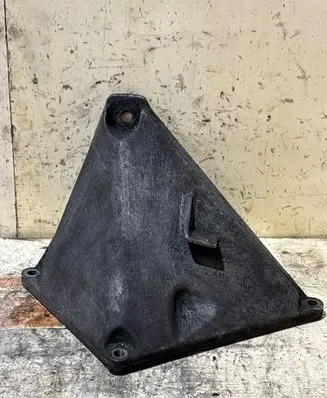 BMW 3 E46 Engine mounting bracket 6750107 22116750107