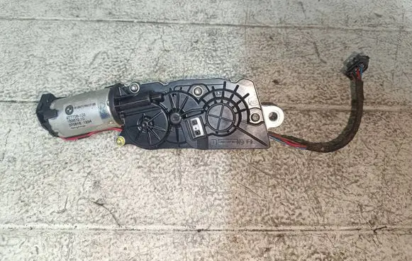 BMW X5 E70 Tailgate boot lock/latch motor 977706103
