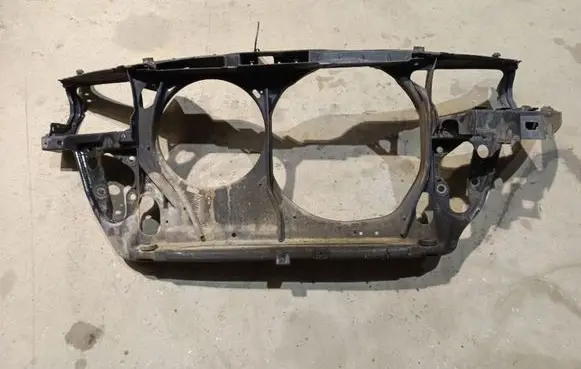 Volkswagen PASSAT B5 Radiator support slam panel 3B0805594