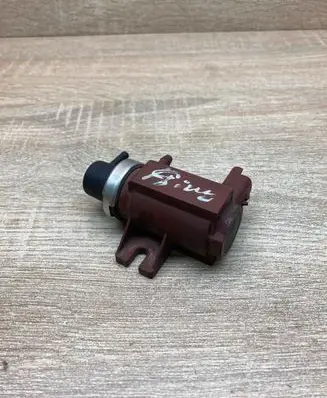 Ford C-MAX I Turbo solenoid valve 9652570180 70096802