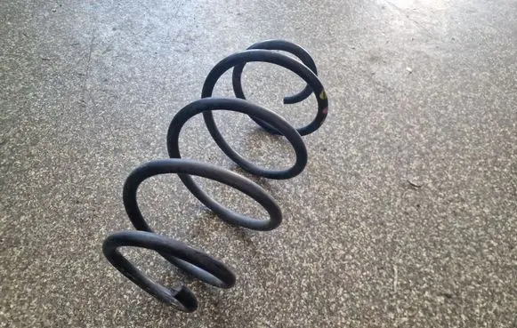 Ford Mondeo MK IV Front coil spring