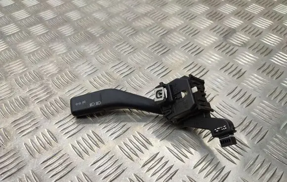 Volkswagen PASSAT B6 Indicator stalk 1K0953513