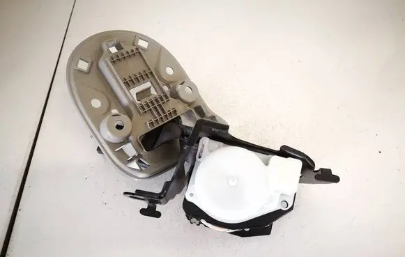 Suzuki SX4 S-Cross Middle seatbelt (rear) 1102989