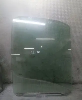 Opel Movano A Front door window glass four-door