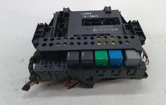 Mercedes-Benz A W169 SAM control unit A1695454232