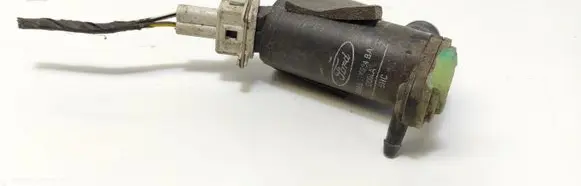Ford Focus Windscreen/windshield washer pump 93BB17K624BA