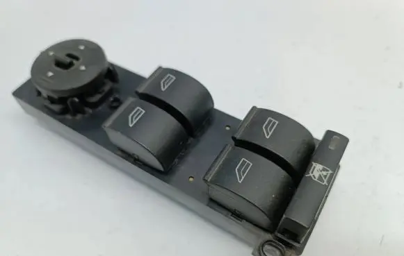 Ford Focus Electric window control switch 3M5T14A132AF 03168104