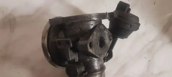 Skoda Octavia Mk1 (1U) EGR valve 038129637